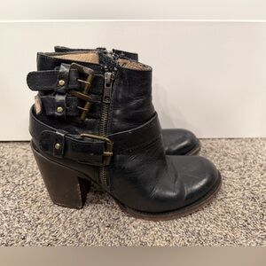 Freebird by Steven Bolo black leather buckle and zip ankle boots size 8